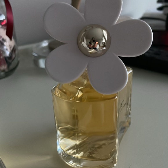 MARC JACOBS DAISY Eau de Toilette 3.3 oz - Picture 3 of 6